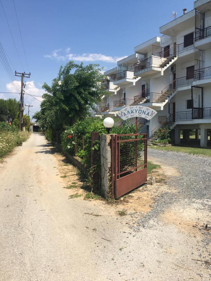 Lovely By The Sea 2 ….. Apartment *